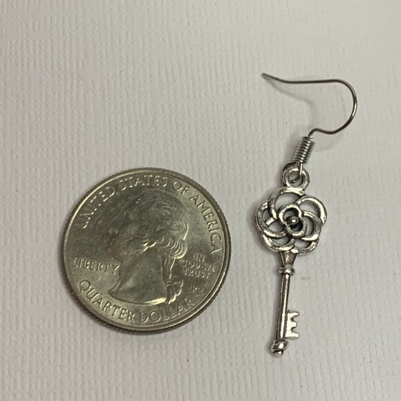 Celtic Earring, Lock and Key Earring, Love Earring, Valentine Earring, Gift Idea - Picture 3 of 4